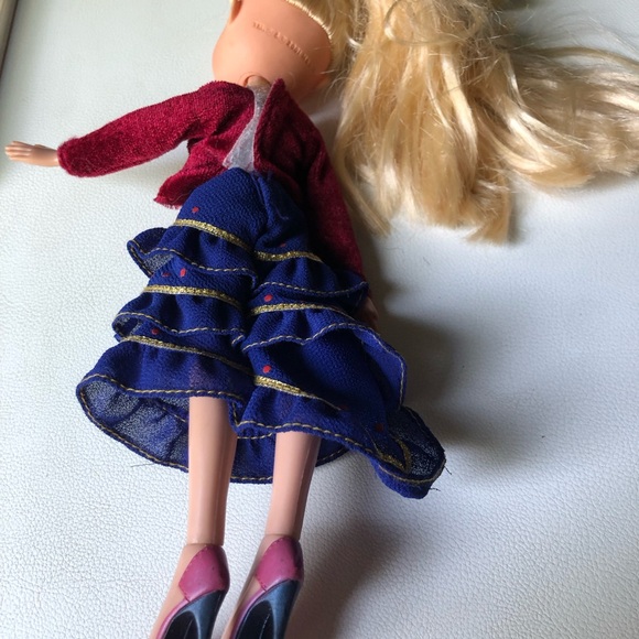 BRATZ 10” DOLL, GENIE MAGIC CLOE  MGA 2001 With Outfit Shown - Picture 7 of 11